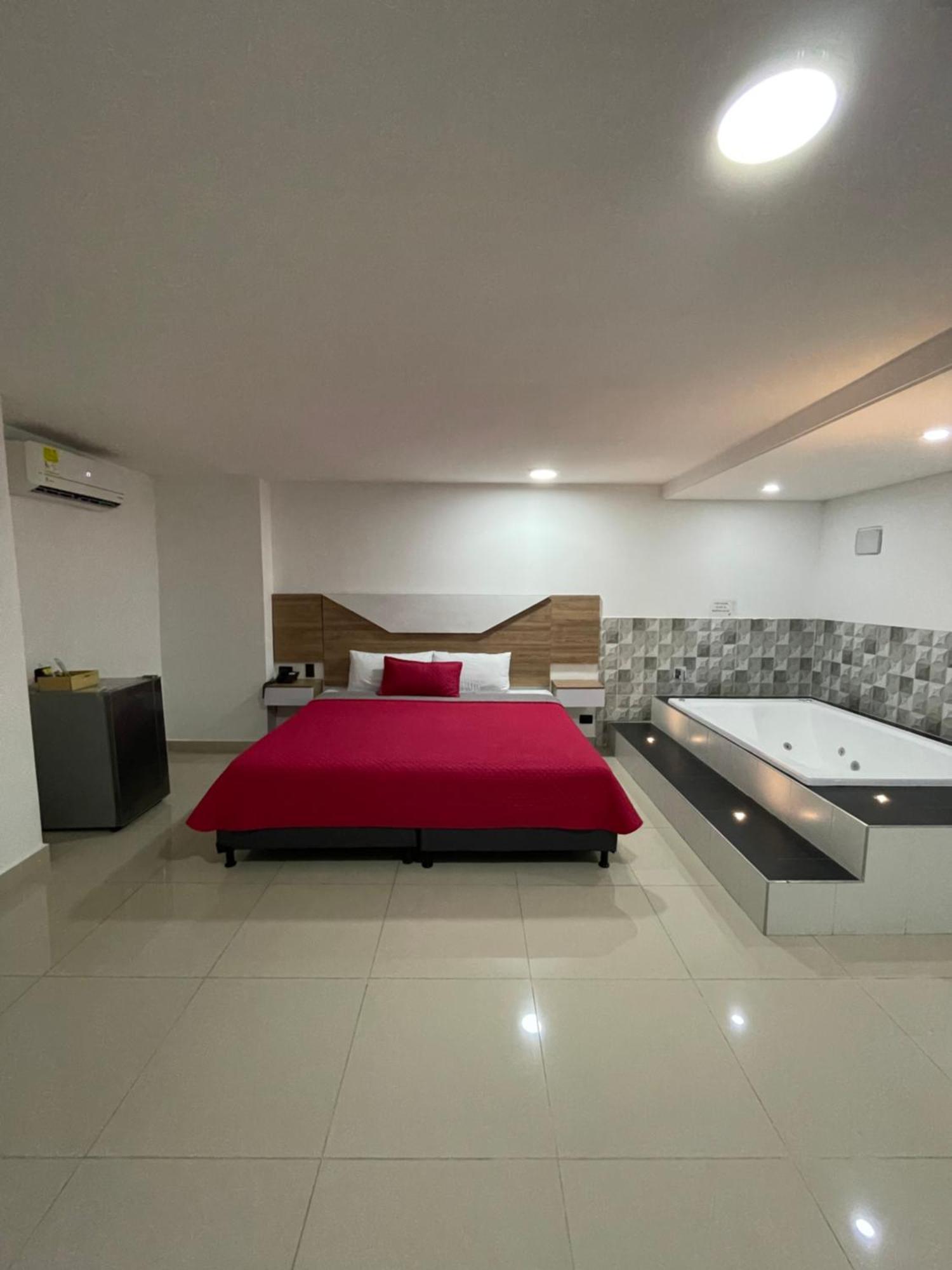 Hotel Ofix Medellin Ngoại thất bức ảnh