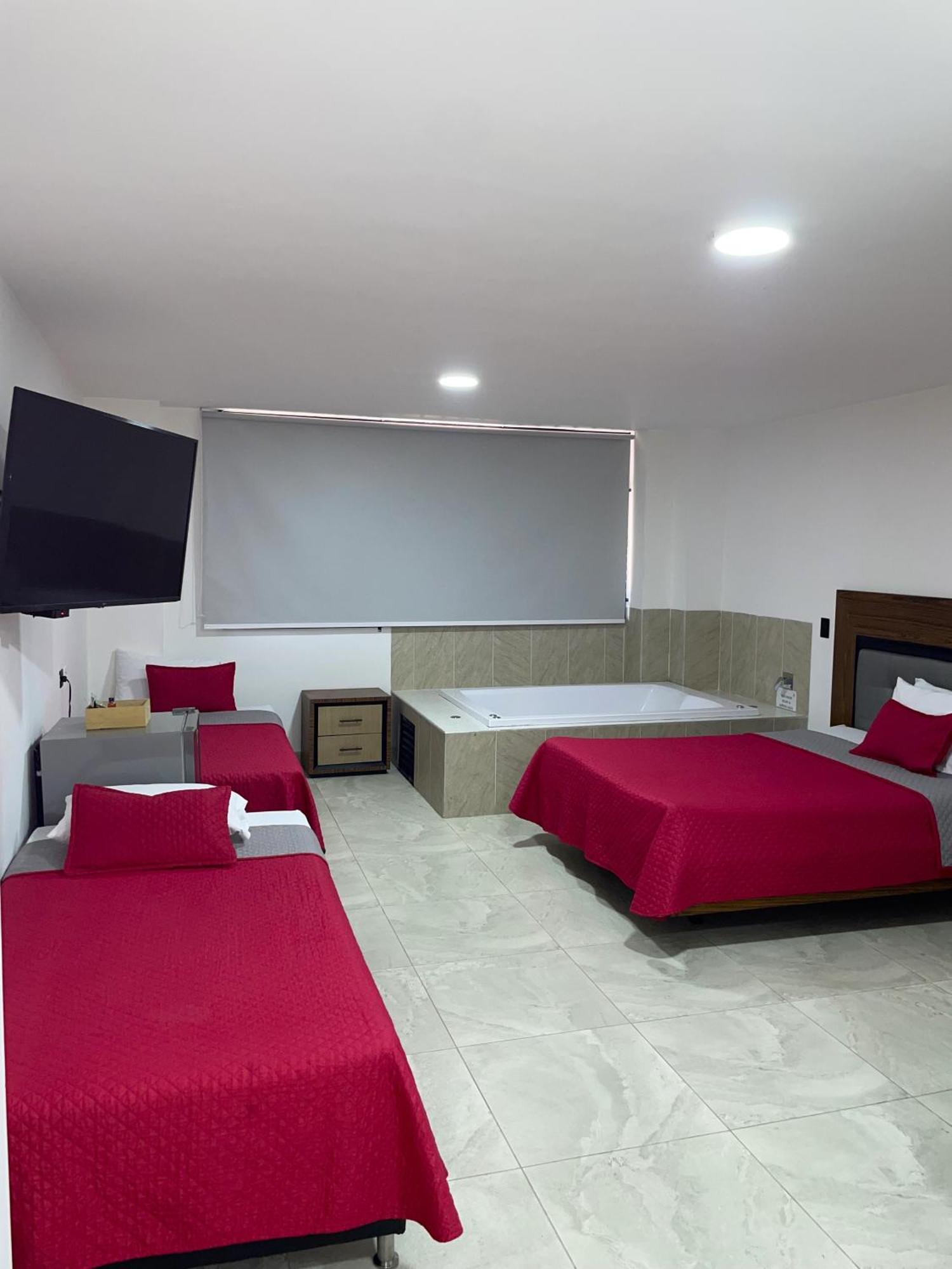 Hotel Ofix Medellin Ngoại thất bức ảnh