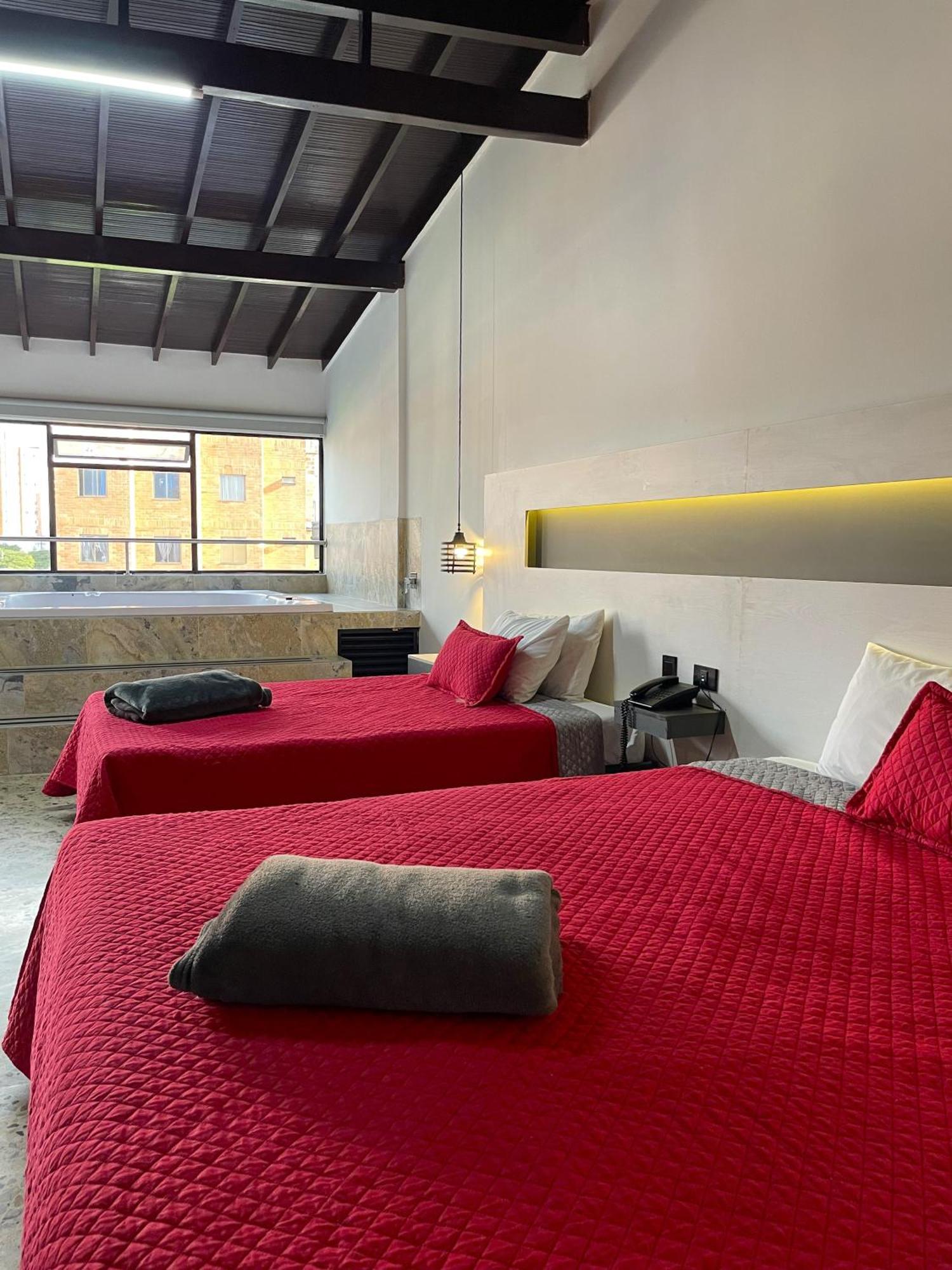Hotel Ofix Medellin Ngoại thất bức ảnh