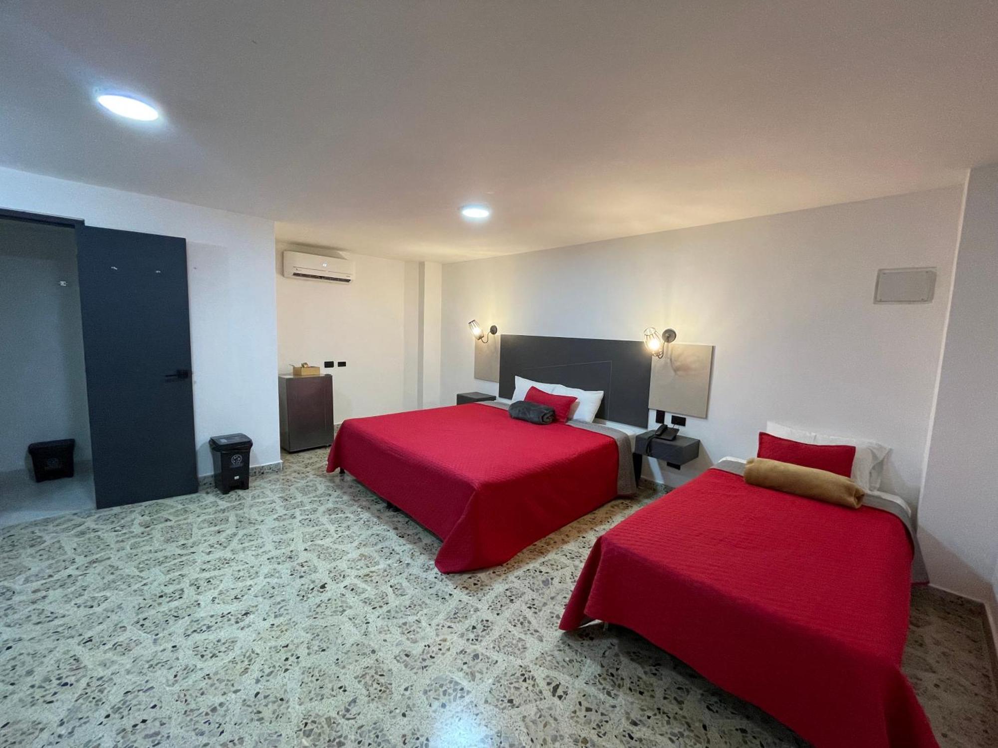 Hotel Ofix Medellin Ngoại thất bức ảnh